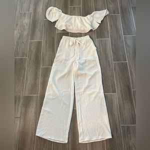 Two piece set Off the shoulder sleeves